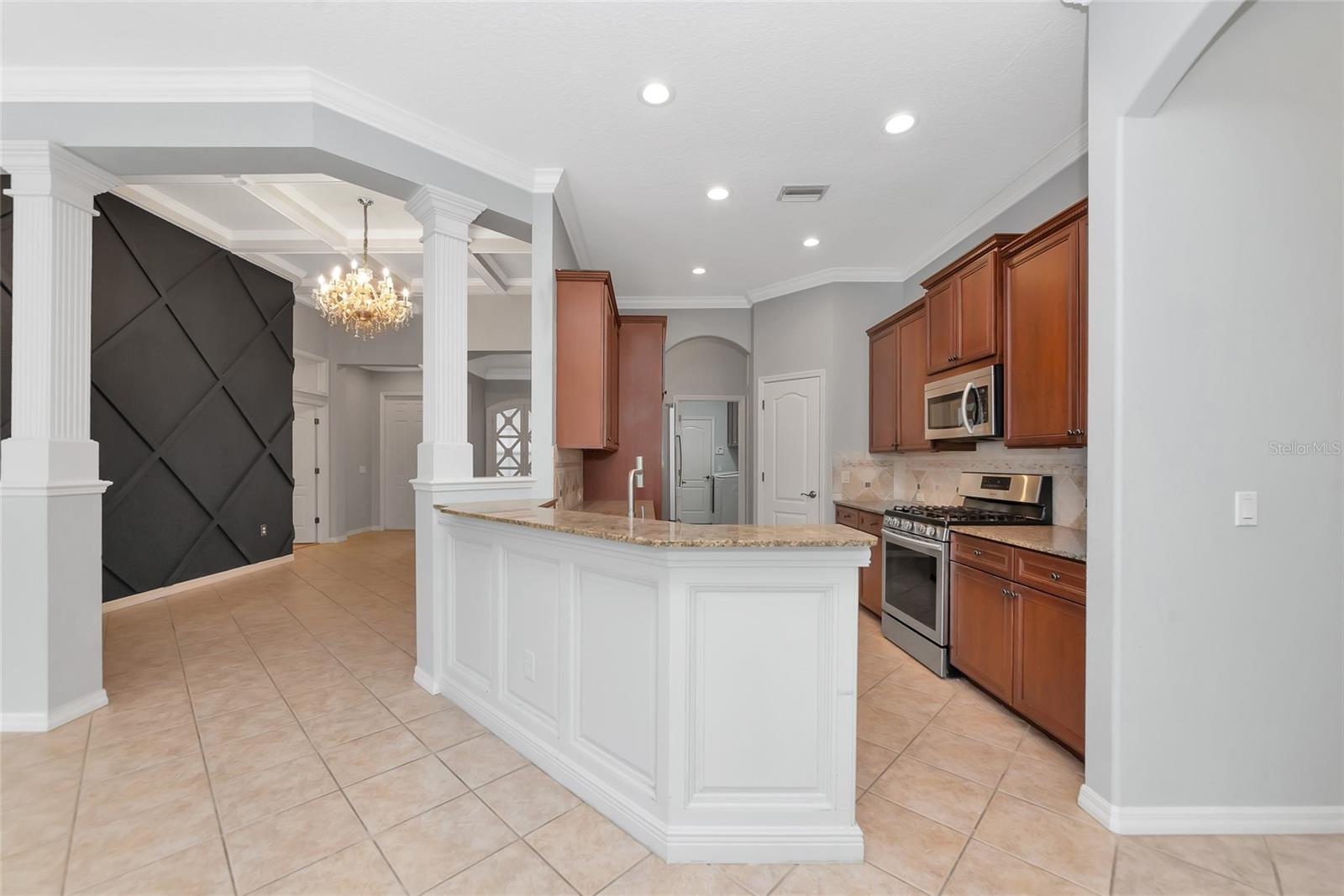 Image 8 of 54 For 12535 Cara Cara Loop