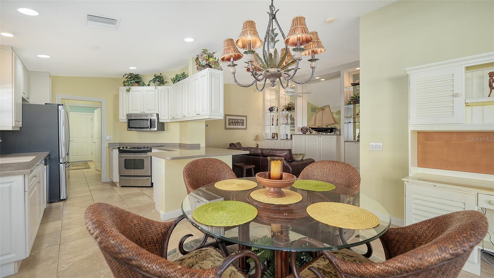 Image 18 of 51 For 11641 Garessio Lane