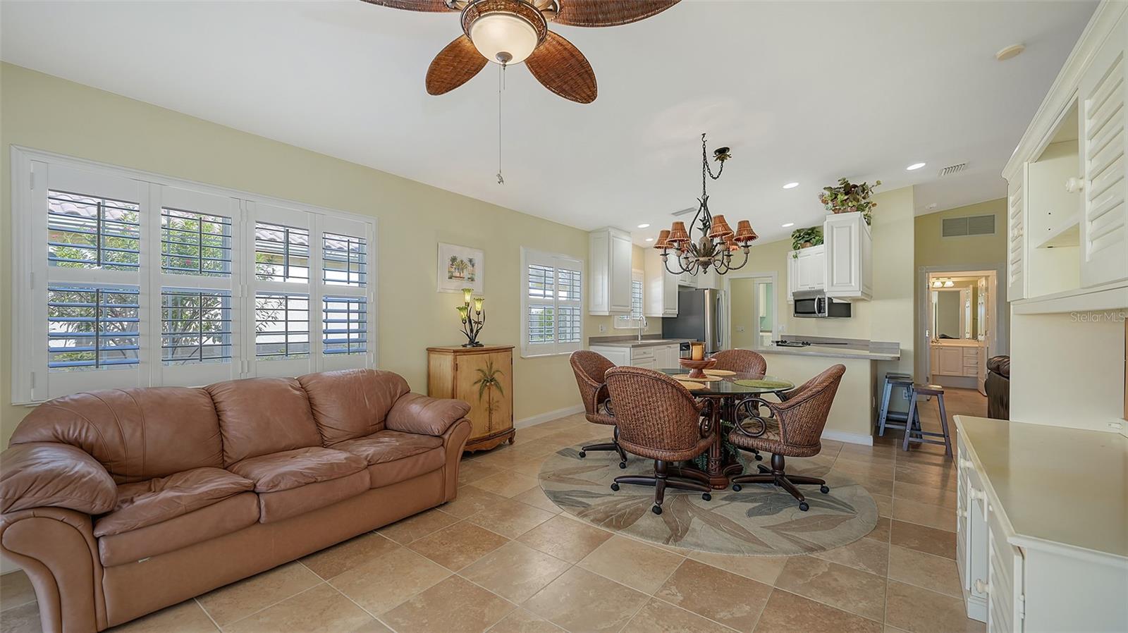 Image 22 of 51 For 11641 Garessio Lane