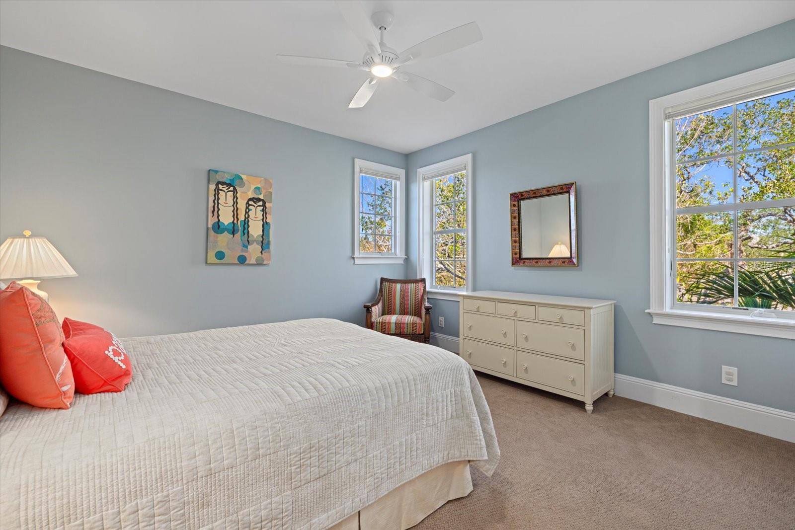 Image 33 of 88 For 5246 Avenida Del Mare
