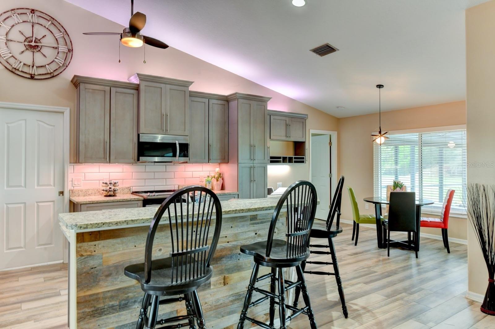 Listing photo id 13 for 15890 County Road 675