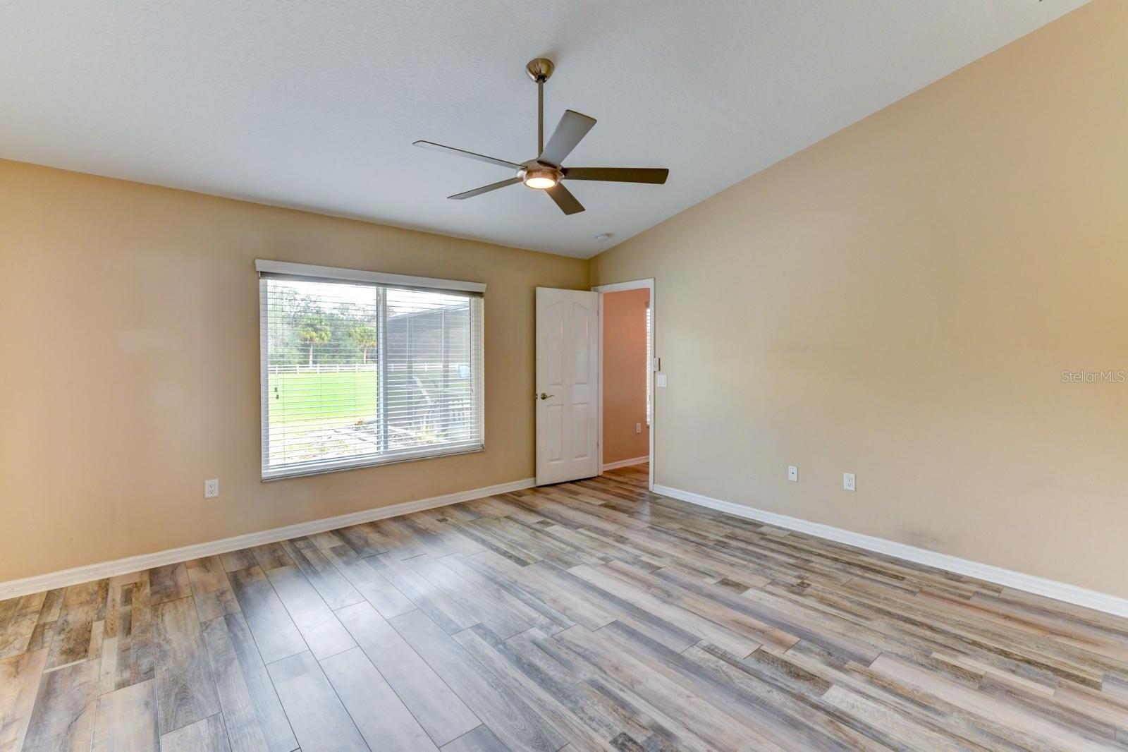 Listing photo id 22 for 15890 County Road 675