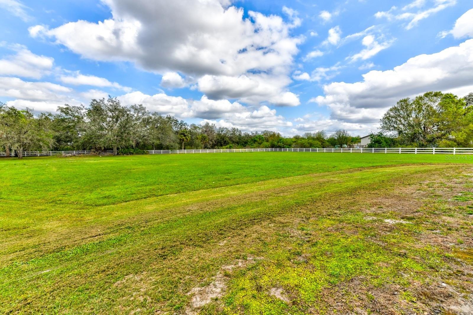 Listing photo id 28 for 15890 County Road 675