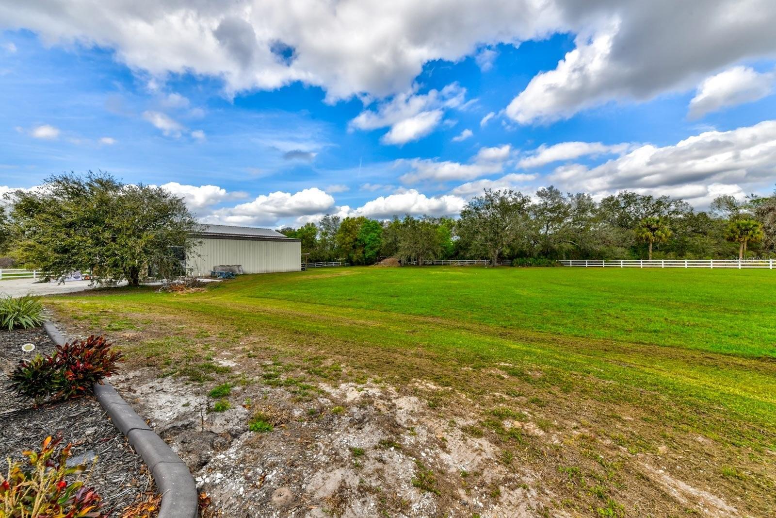 Listing photo id 29 for 15890 County Road 675
