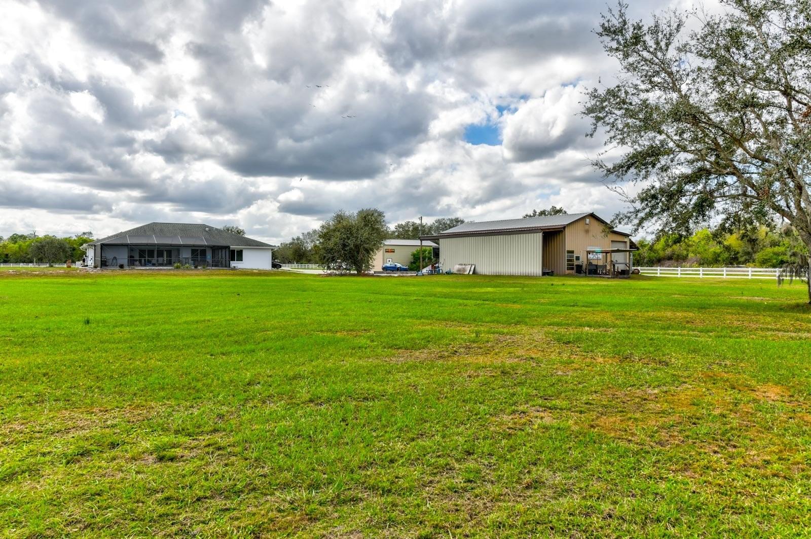 Listing photo id 37 for 15890 County Road 675