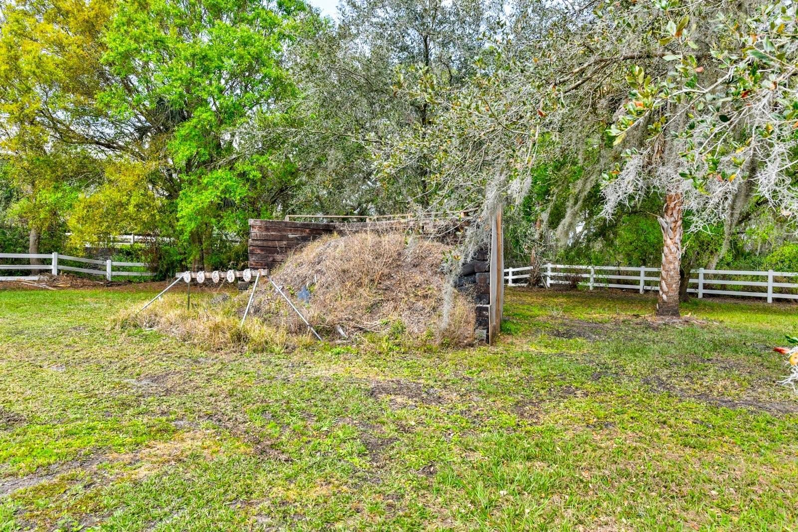 Listing photo id 40 for 15890 County Road 675
