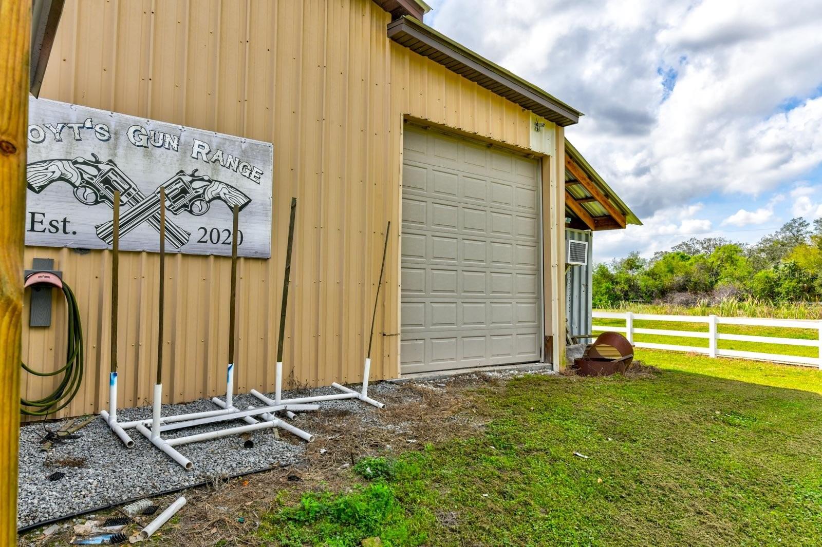 Listing photo id 43 for 15890 County Road 675