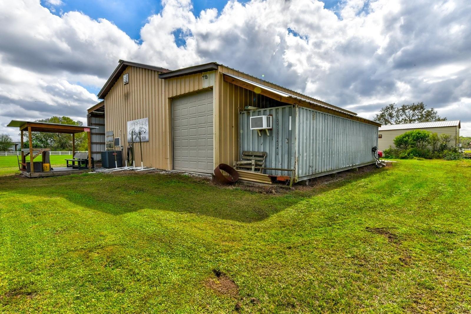 Listing photo id 44 for 15890 County Road 675