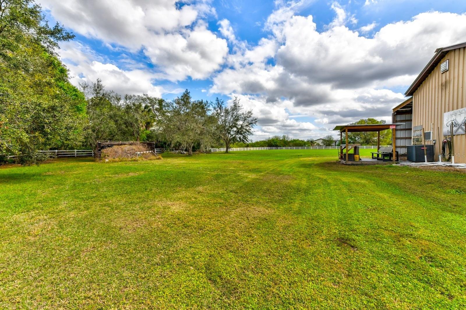 Listing photo id 45 for 15890 County Road 675
