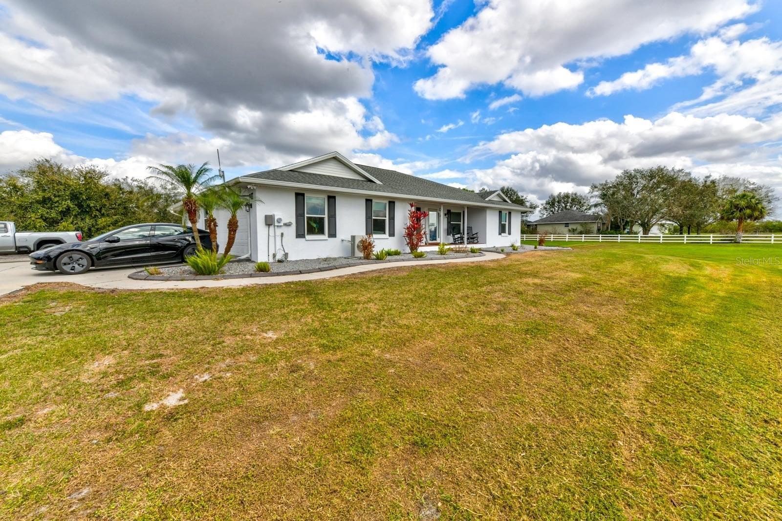 Listing photo id 68 for 15890 County Road 675