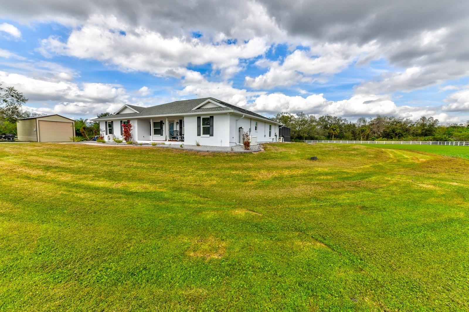 Listing photo id 69 for 15890 County Road 675