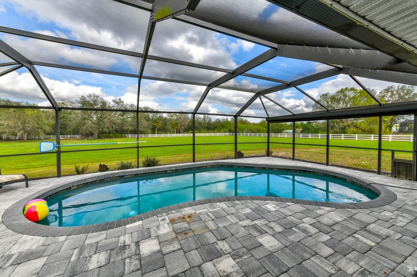 Listing photo id 73 for 15890 County Road 675
