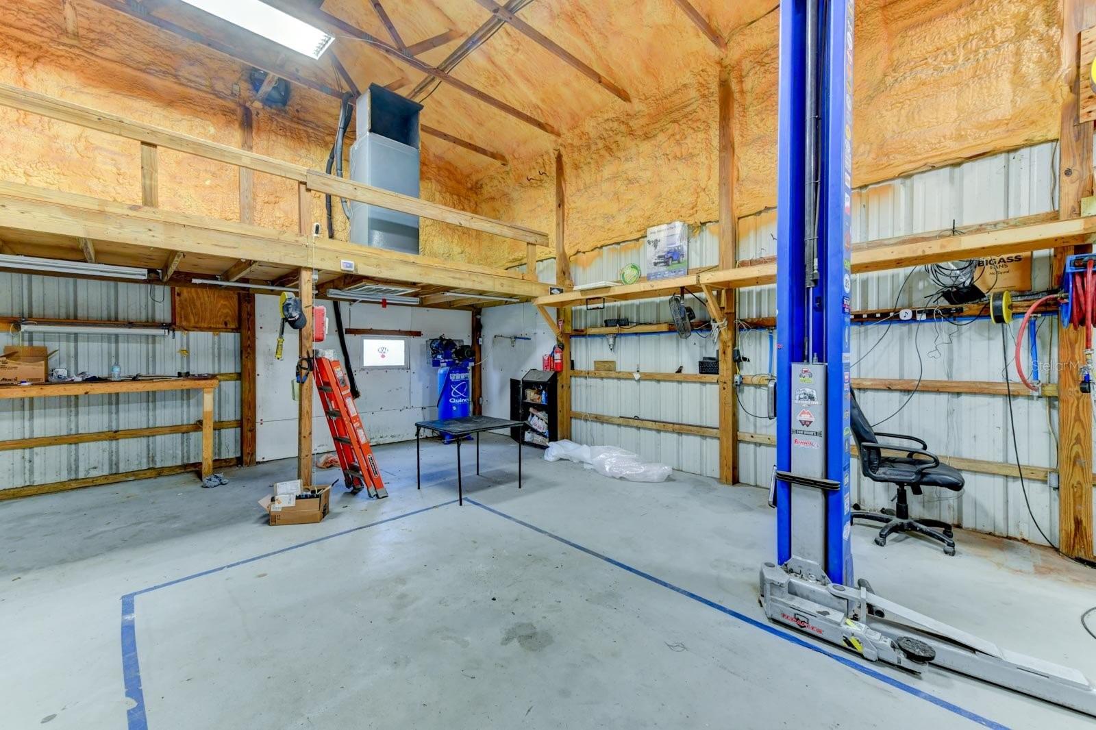 Listing photo id 77 for 15890 County Road 675