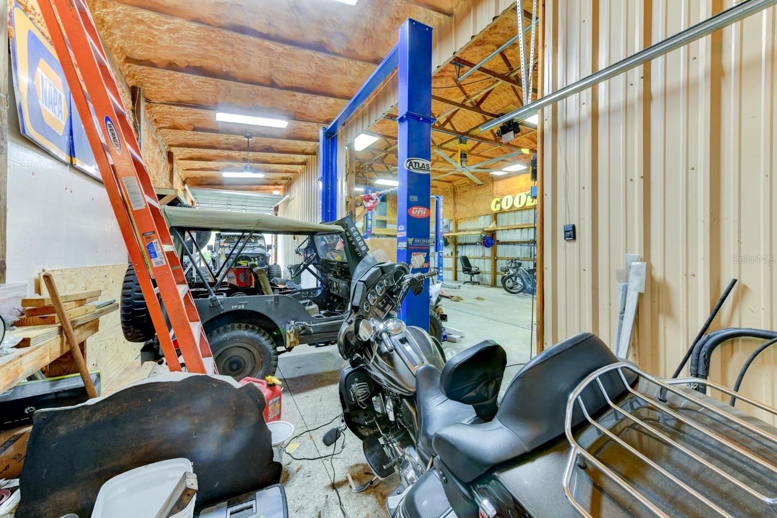 Listing photo id 86 for 15890 County Road 675