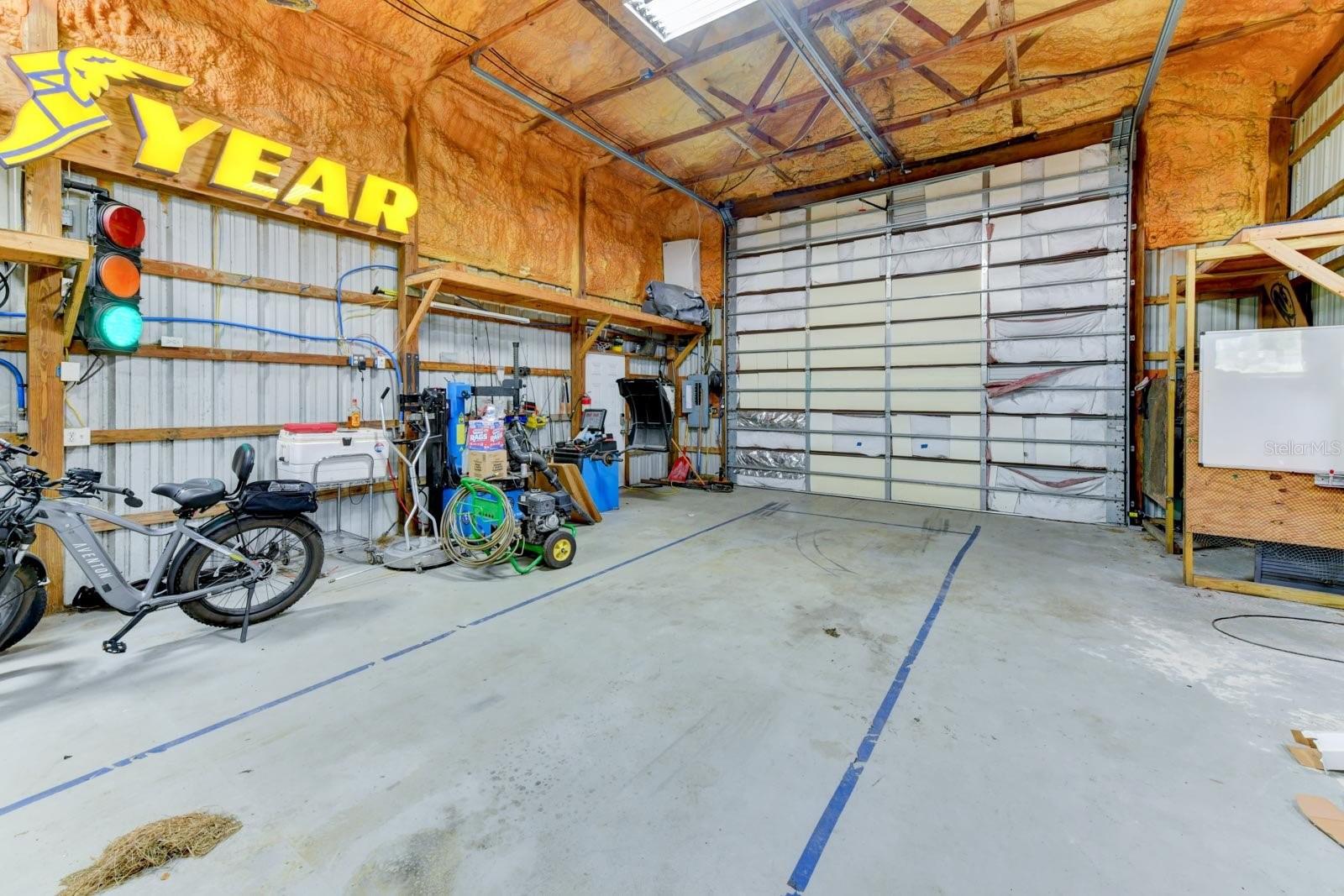 Listing photo id 87 for 15890 County Road 675