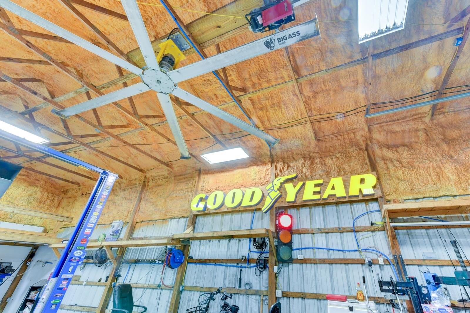 Listing photo id 88 for 15890 County Road 675