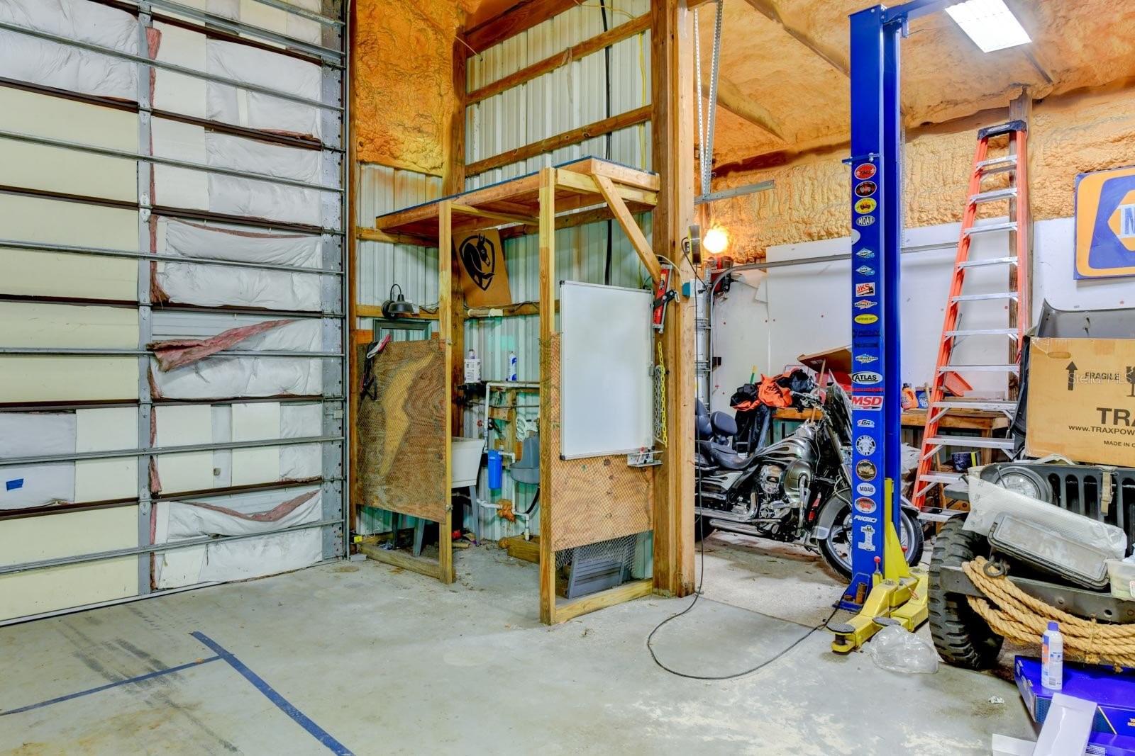 Listing photo id 89 for 15890 County Road 675