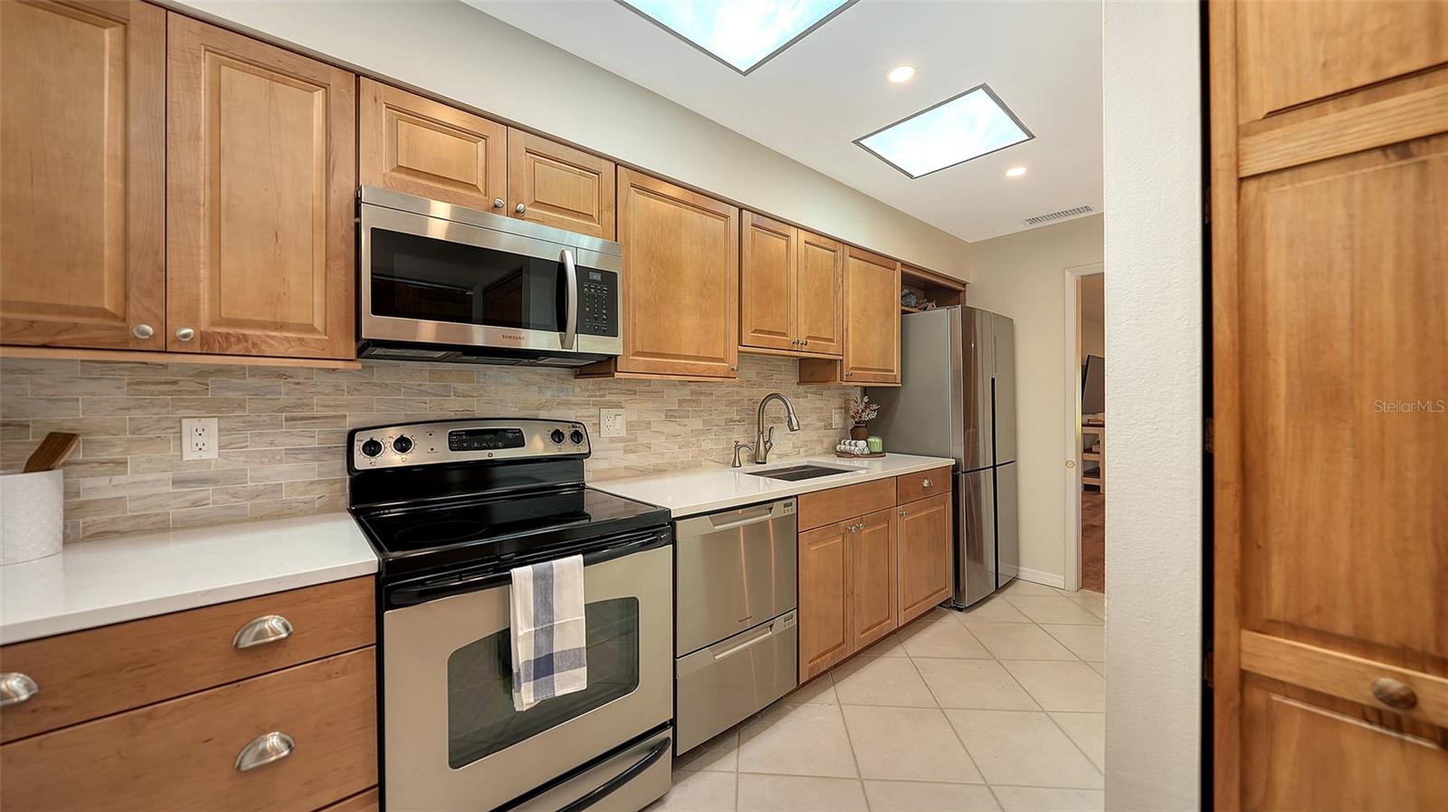 Image 13 of 25 For 902 68th Street W 902