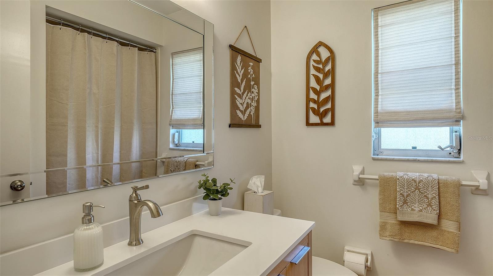 Image 19 of 25 For 902 68th Street W 902