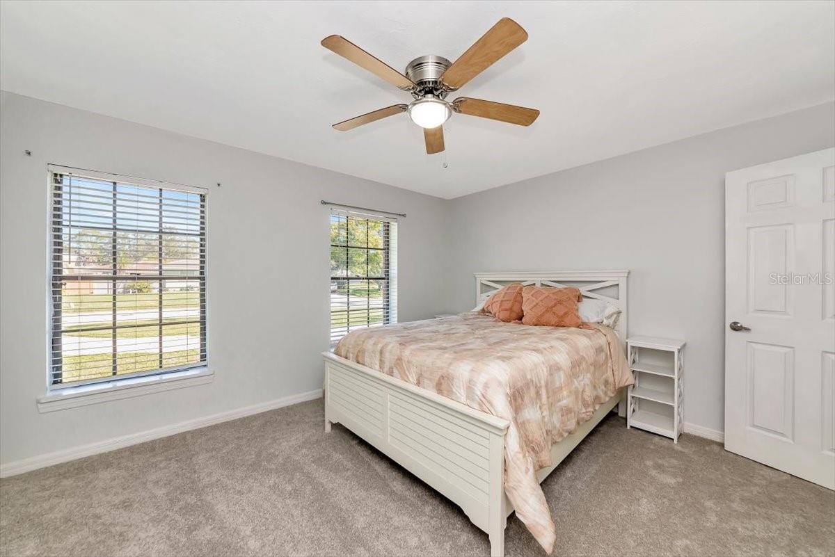 Image 18 of 43 For 1861 Riviera Circle