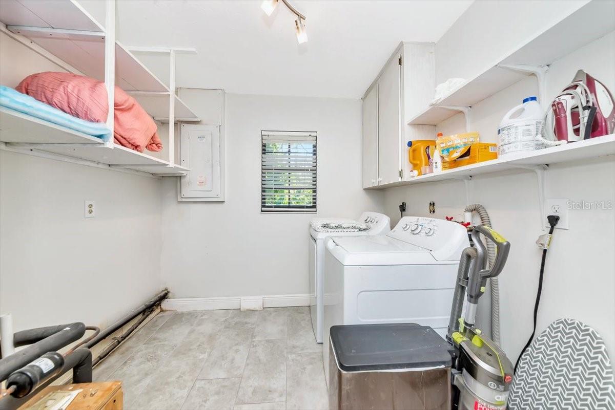 Image 29 of 43 For 1861 Riviera Circle