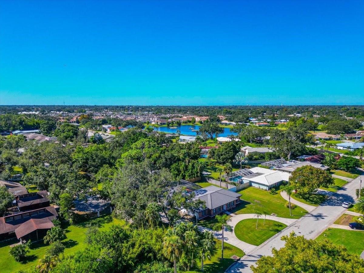 Image 36 of 43 For 1861 Riviera Circle