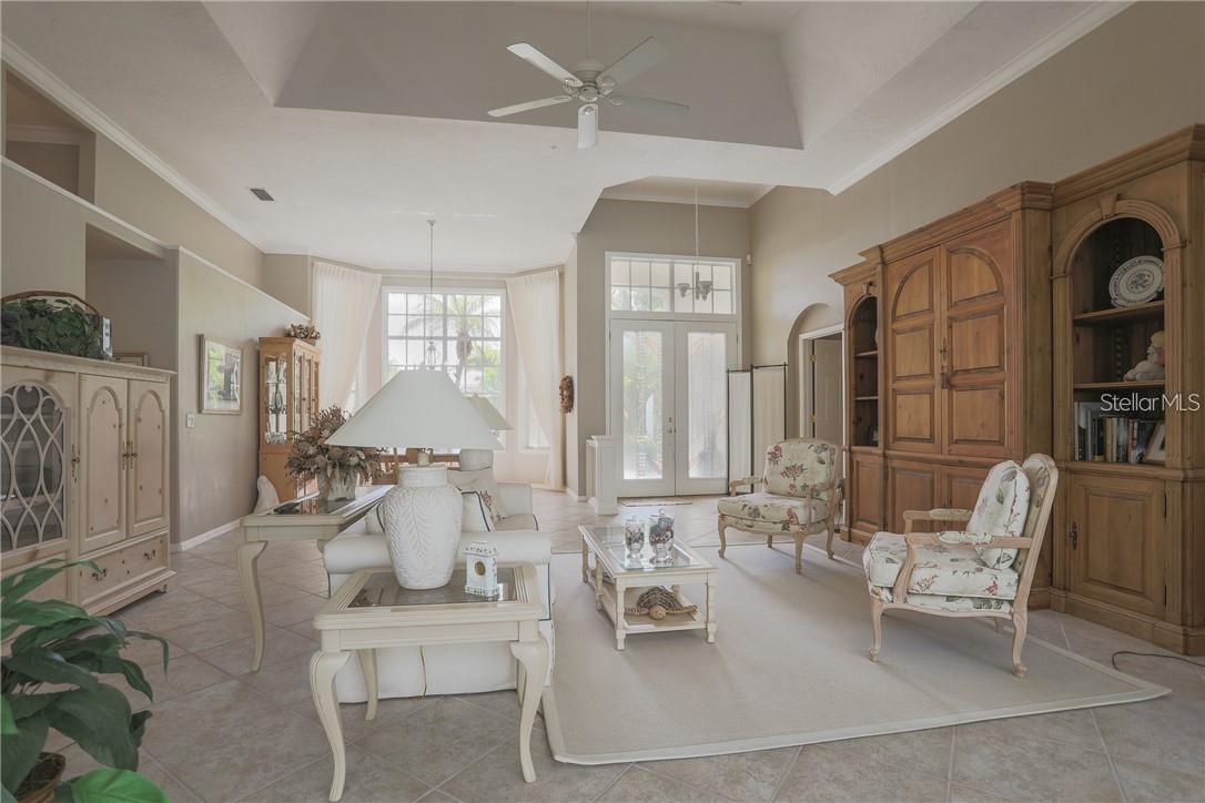 Image 11 of 42 For 6308 Thorndon Circle