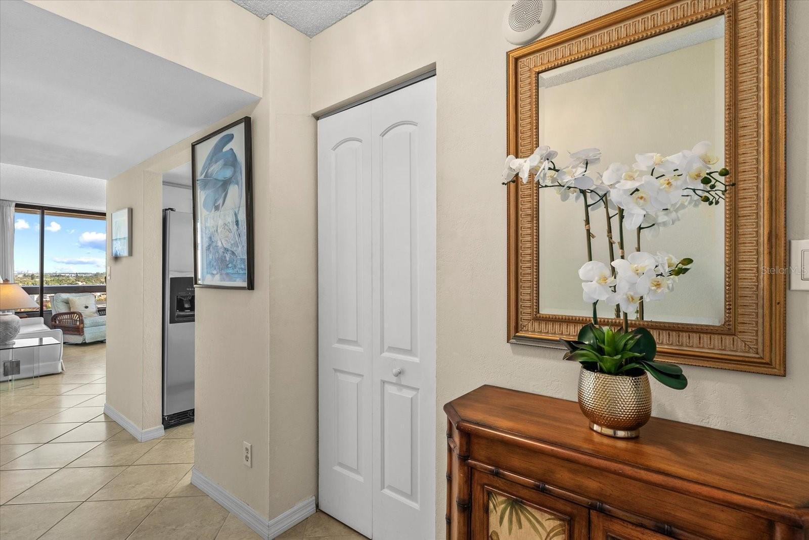 Image 27 of 54 For 5400 Ocean Boulevard 9-4