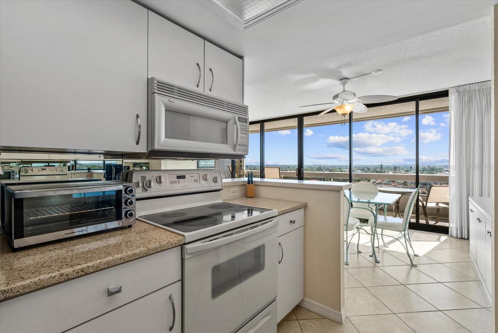 Image 40 of 54 For 5400 Ocean Boulevard 9-4