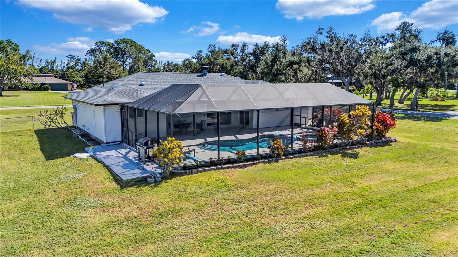 Image 23 of 80 For 10617 31st Avenue E