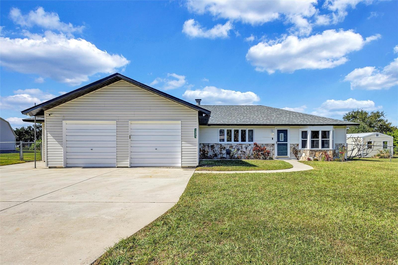 Image 28 of 80 For 10617 31st Avenue E