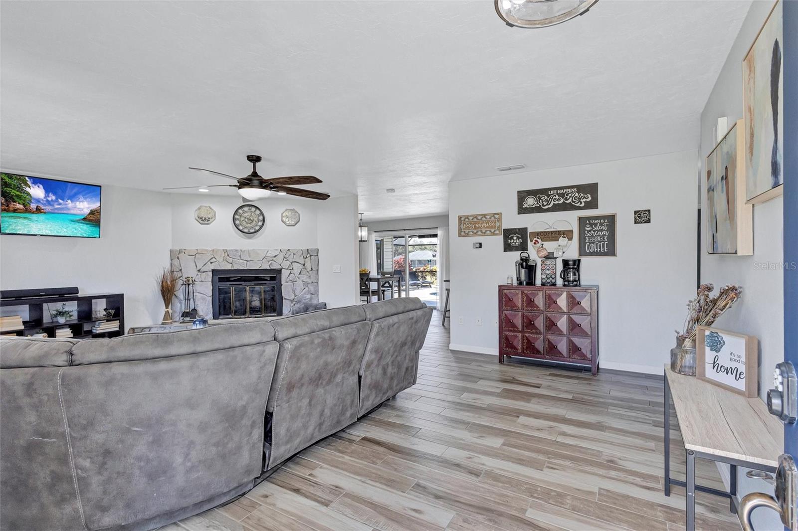 Image 47 of 80 For 10617 31st Avenue E