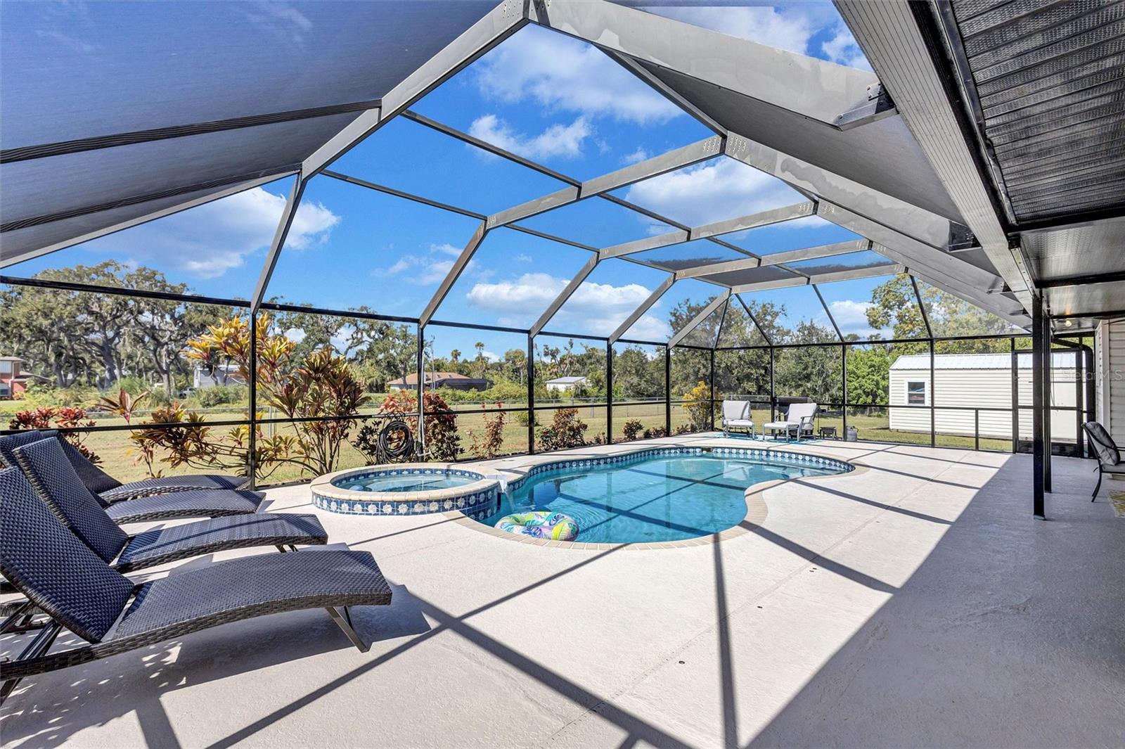 Image 5 of 80 For 10617 31st Avenue E