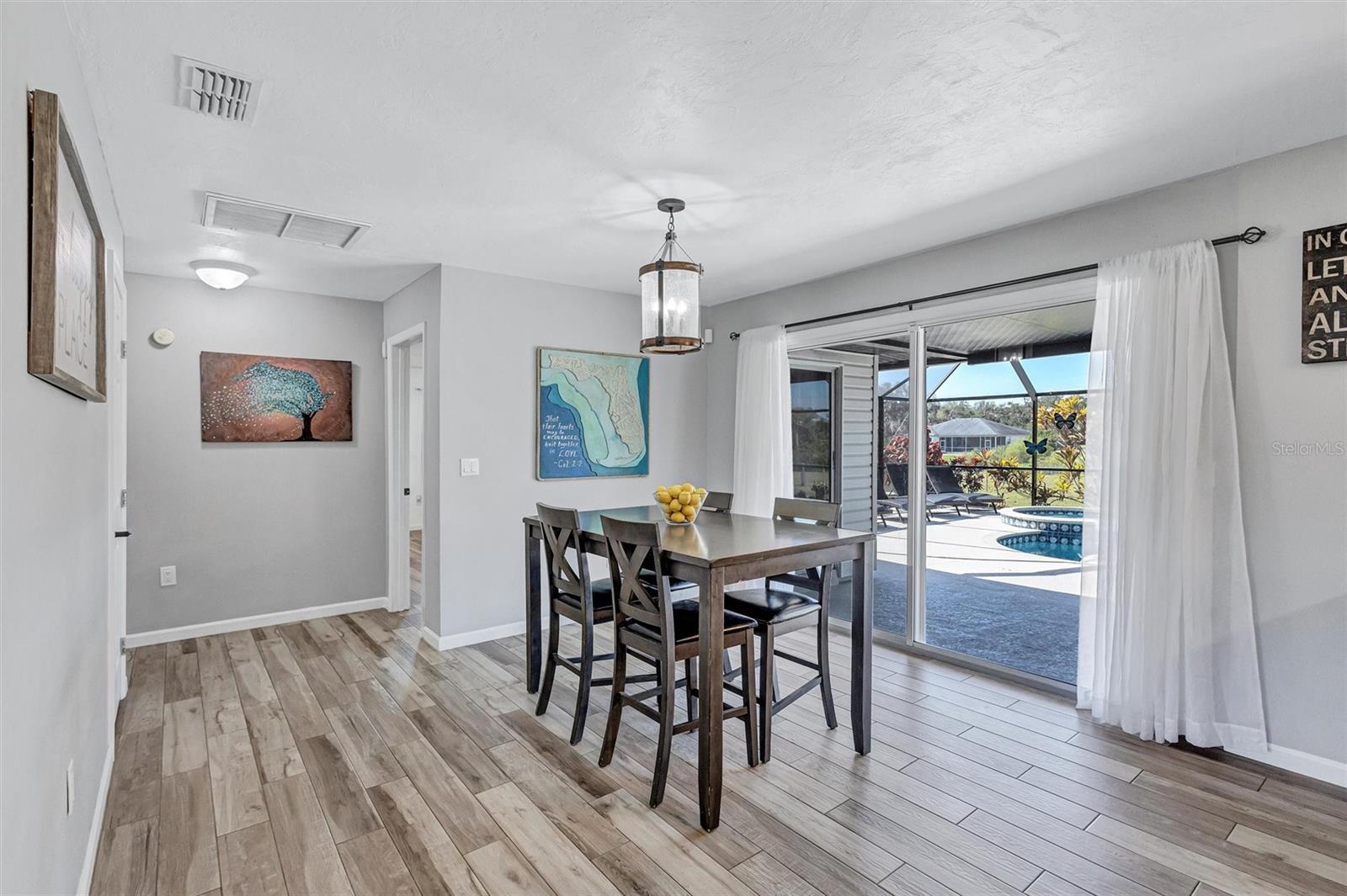 Image 55 of 80 For 10617 31st Avenue E