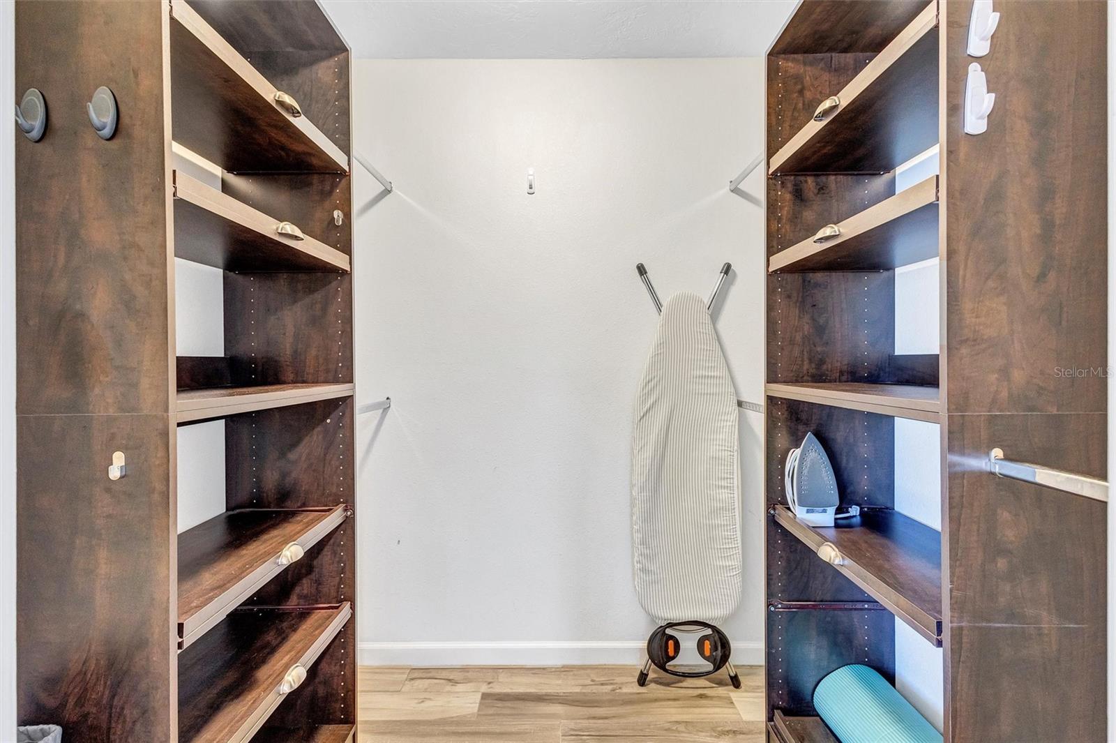 Image 60 of 80 For 10617 31st Avenue E