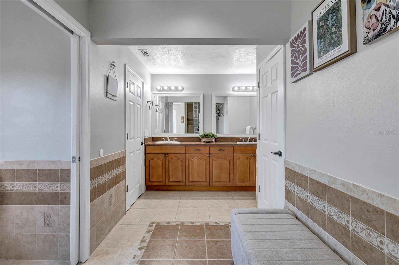 Image 63 of 80 For 10617 31st Avenue E