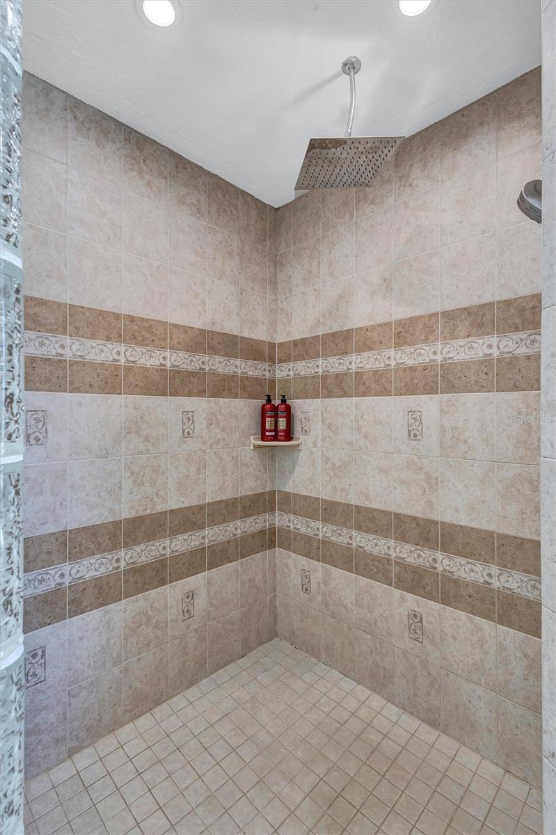 Image 66 of 80 For 10617 31st Avenue E