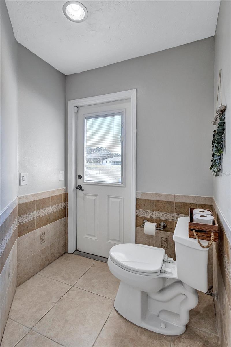 Image 67 of 80 For 10617 31st Avenue E