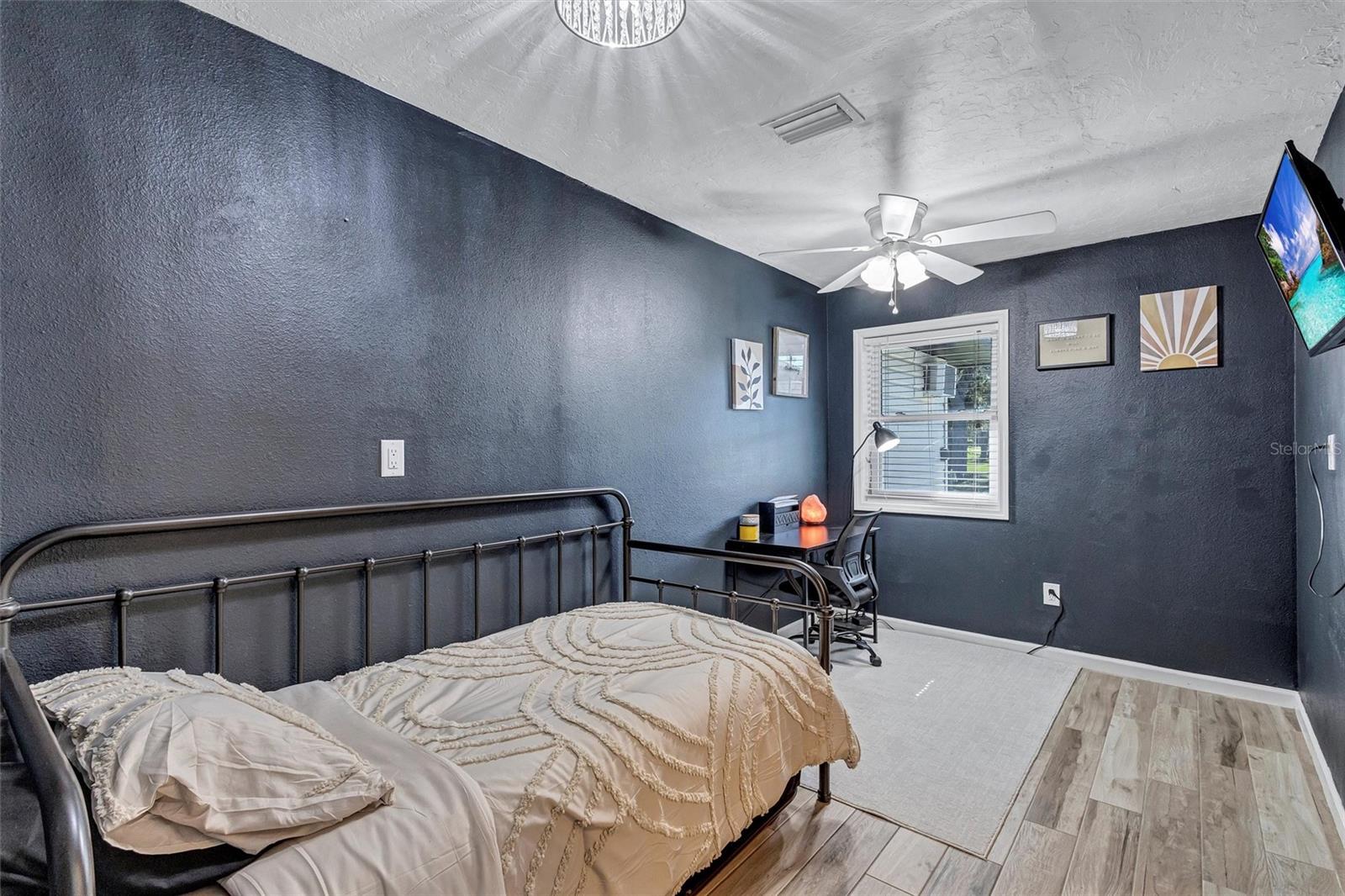 Image 71 of 80 For 10617 31st Avenue E