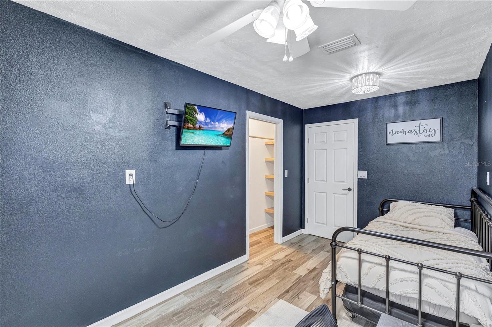 Image 72 of 80 For 10617 31st Avenue E