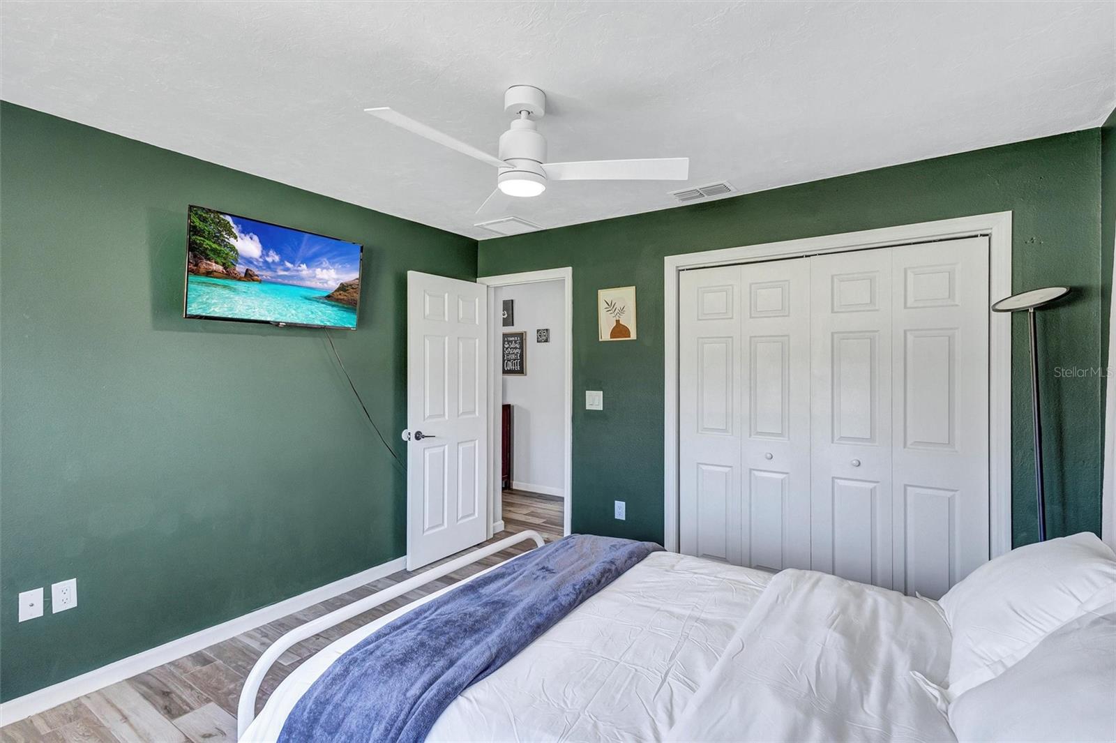 Image 75 of 80 For 10617 31st Avenue E