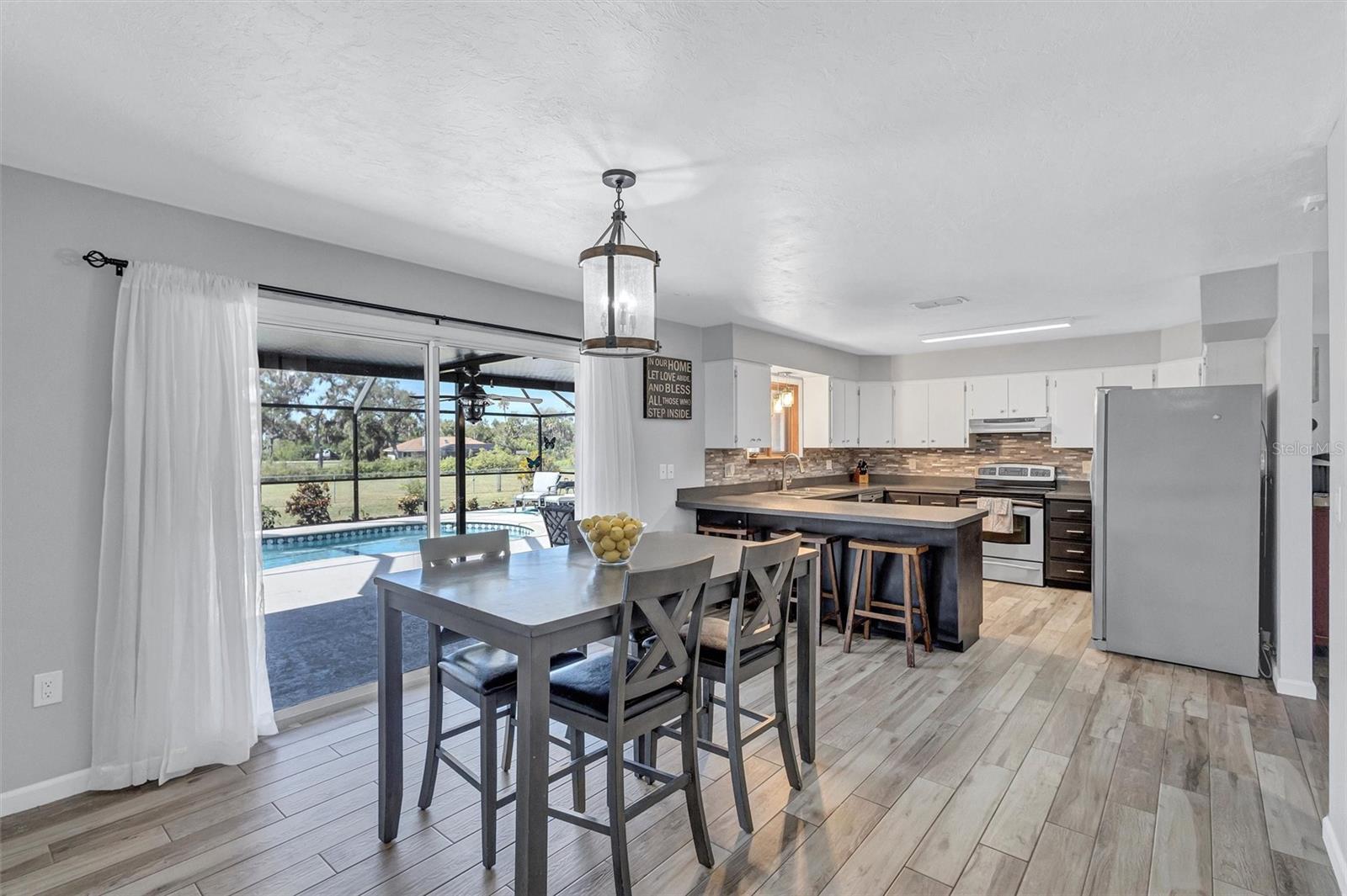 Image 8 of 80 For 10617 31st Avenue E