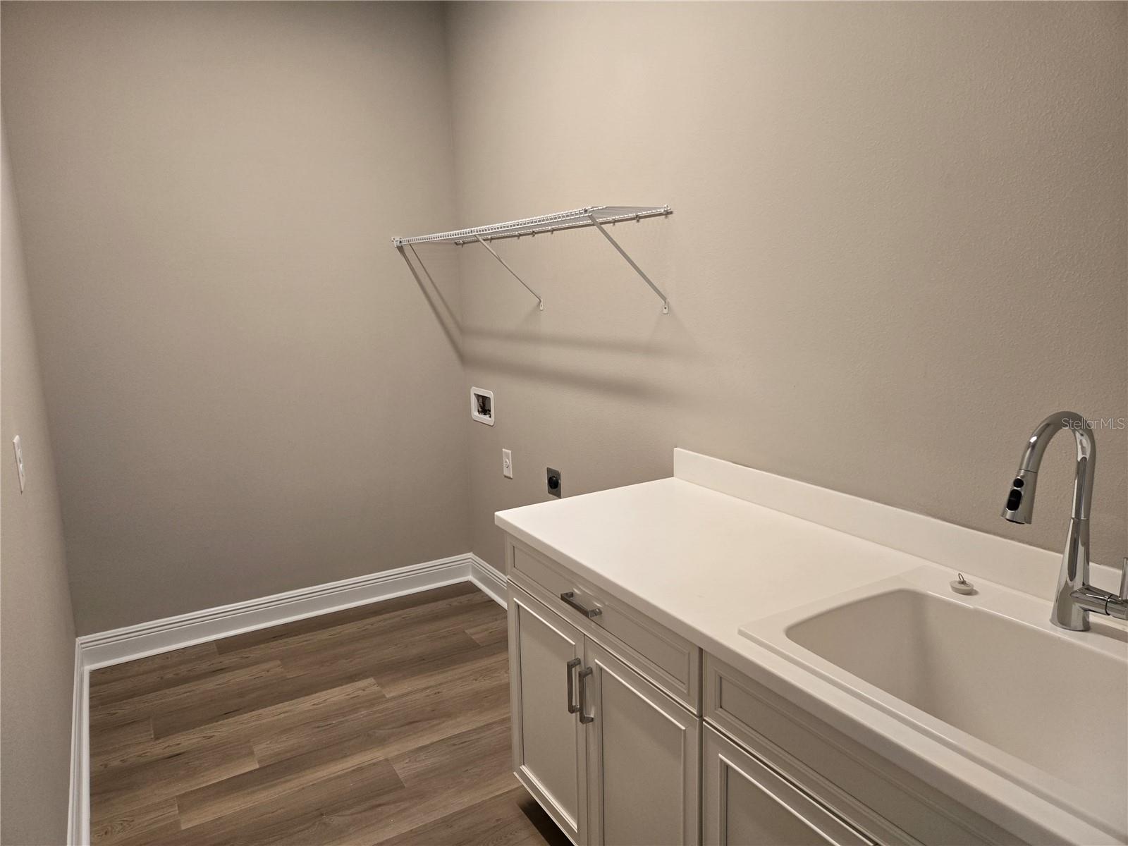 Image 8 of 12 For 24811 Buckingham Way