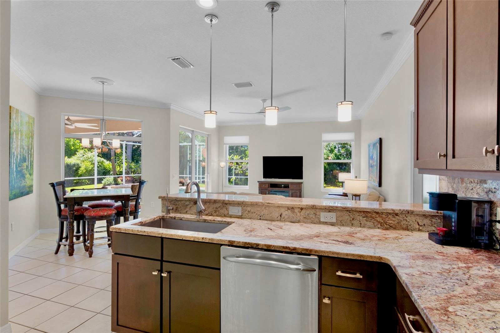 Image 15 of 39 For 5178 Far Oak Circle
