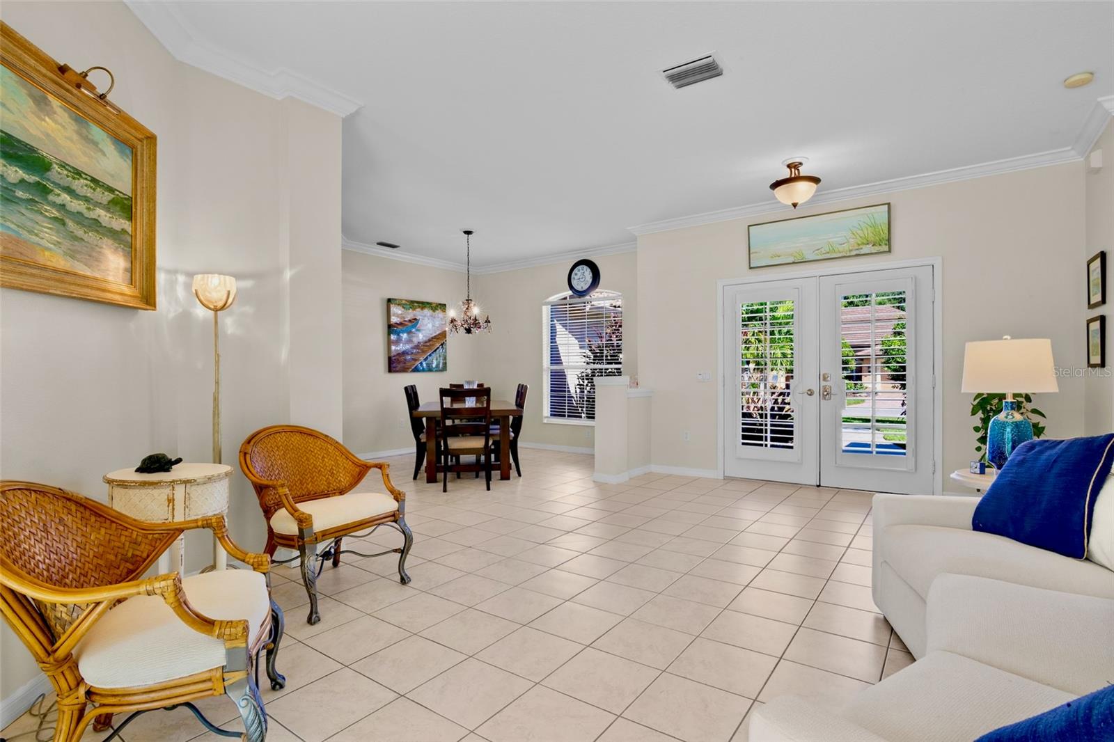 Image 18 of 39 For 5178 Far Oak Circle