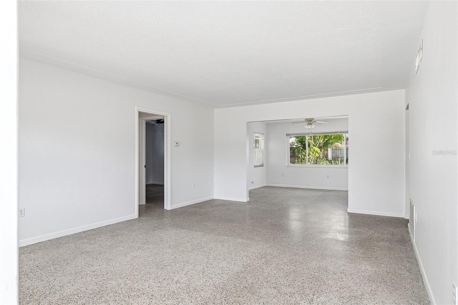 Image 5 of 24 For 2560 Tulip Street