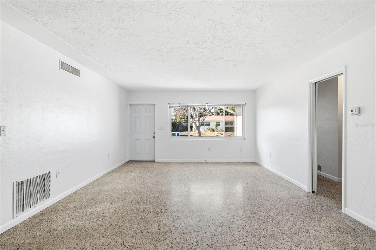 Image 7 of 24 For 2560 Tulip Street