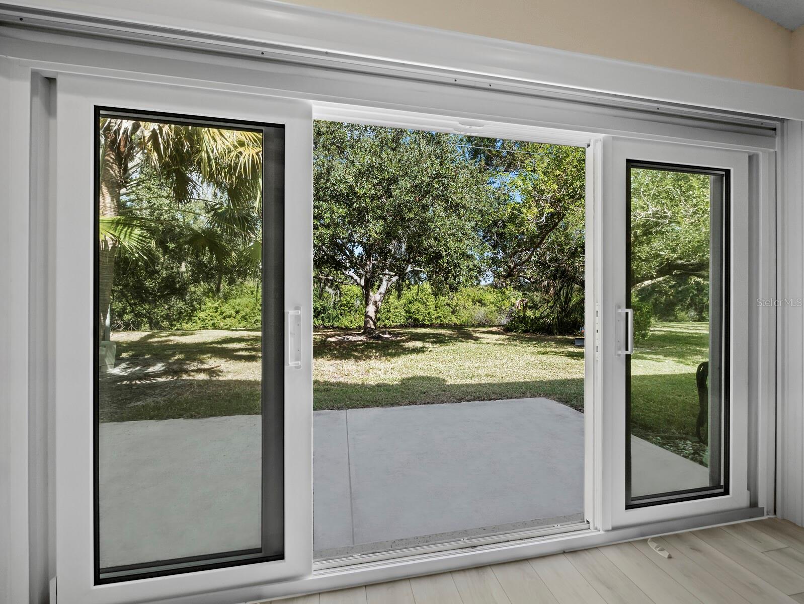 Image 12 of 32 For 4133 Carriage Drive 18