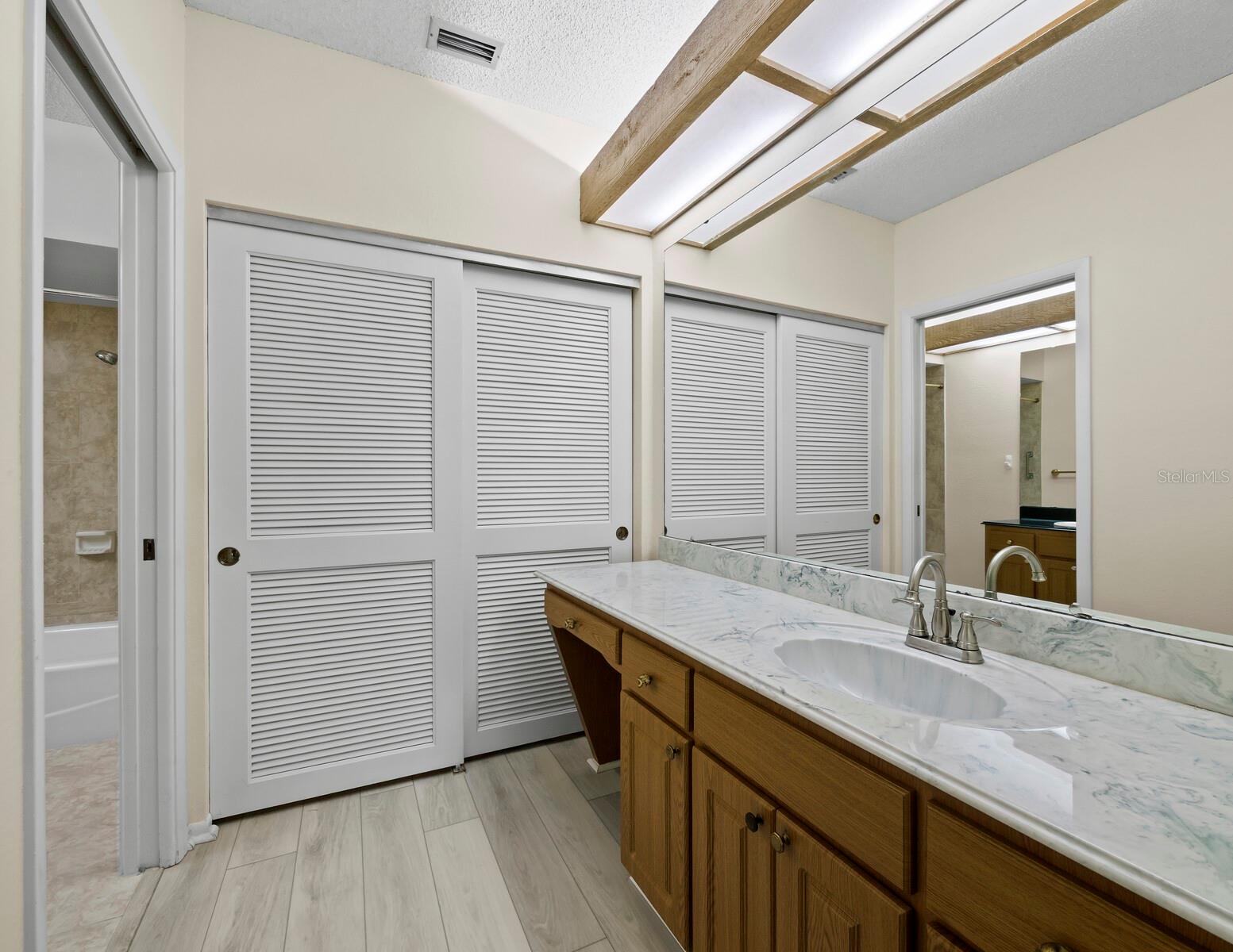 Image 20 of 32 For 4133 Carriage Drive 18