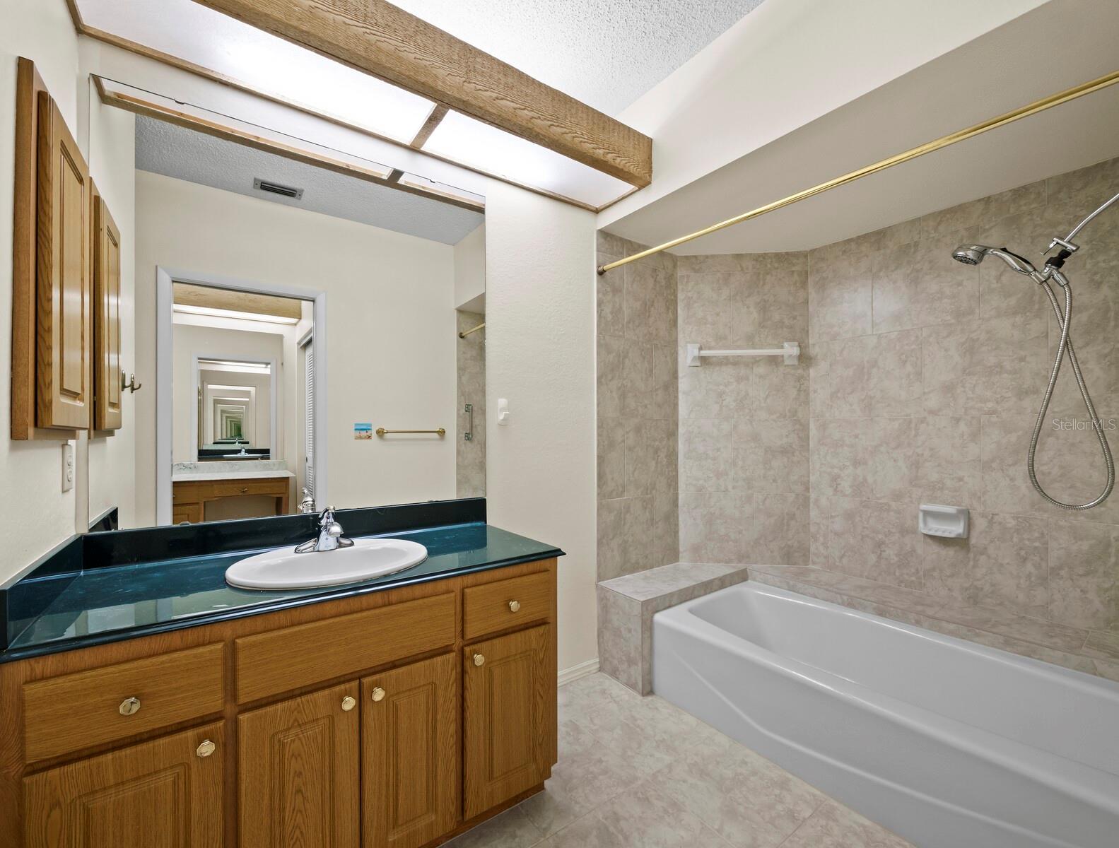 Image 21 of 32 For 4133 Carriage Drive 18